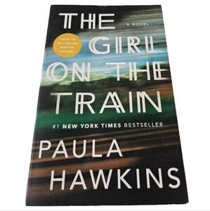 The Girl On The Train. Paula Hawkins. Riverhead Home Accents Cofffe Table Books